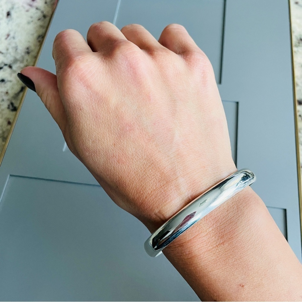 Modern Classic Sleek Rounded Sterling Silver Cuff Bracelet A292 - Picture 7 of 9